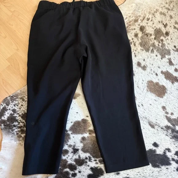 LULULEMON On The Fly Crop Pants In Black Size 10 - Picture 5 of 8